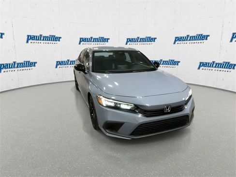 Used 2023 Honda Civic Sport image 3