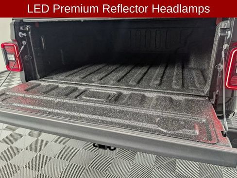 Used 2021 Jeep Gladiator Rubicon AWD/4WD image 29