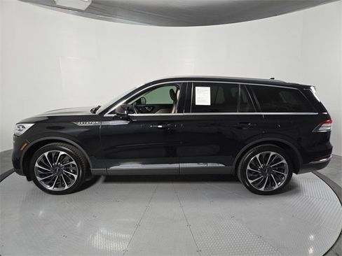 Certified 2023 Lincoln Aviator Reserve w/ Equipment Group 201A image 7