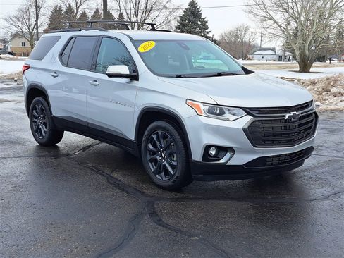 Certified 2020 Chevrolet Traverse RS image 2