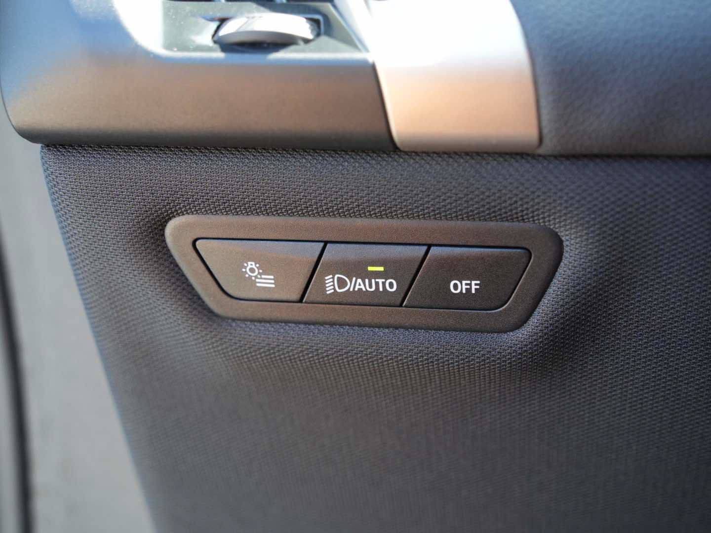 Used 2024 BMW iX xDrive50 AWD/4WD image 27