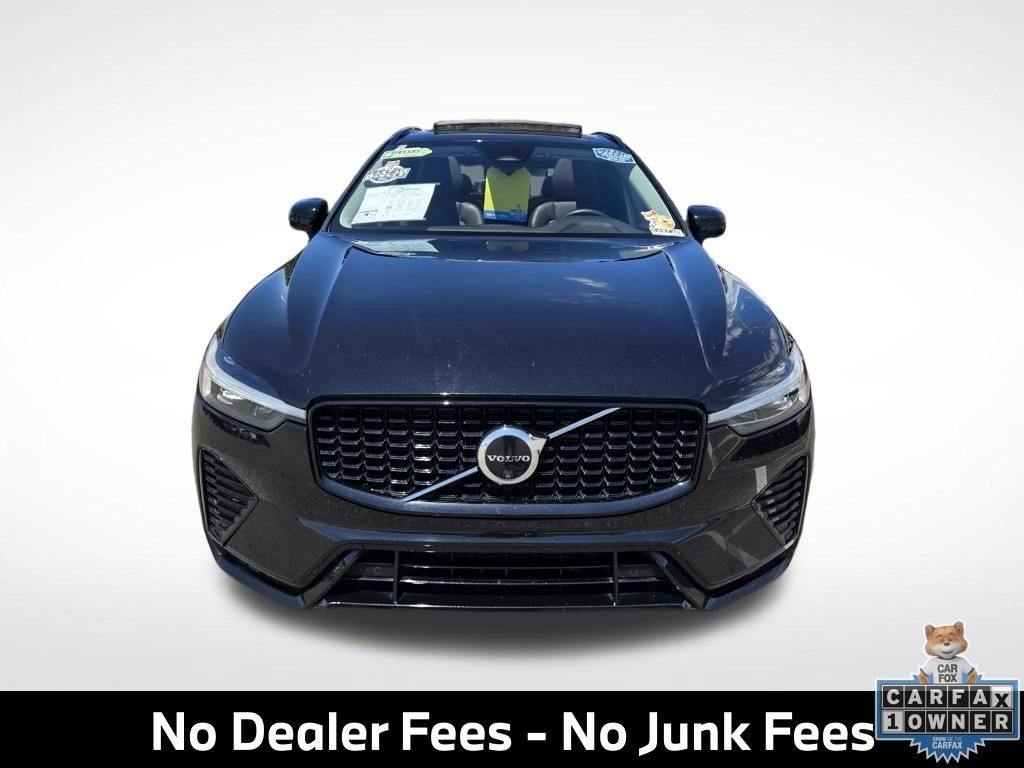 Used 2024 Volvo XC60 B5 Plus AWD/4WD image 2
