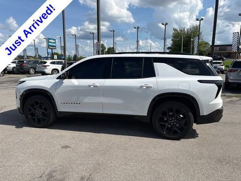 Used 2024 Chevrolet Traverse RS FWD image 6