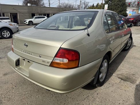 Used 1998 Nissan Altima GLE image 7