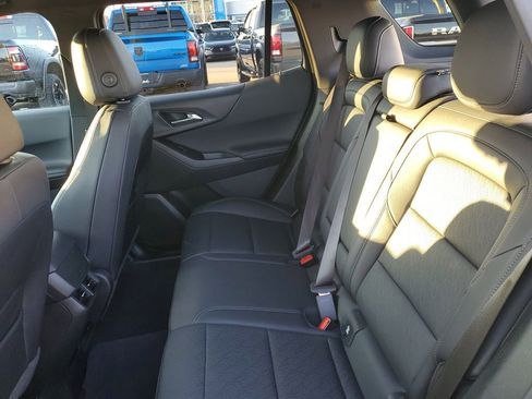 Used 2024 Chevrolet Equinox LT image 28