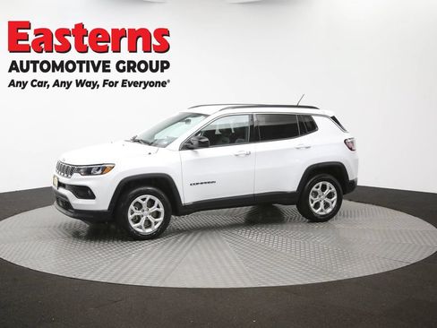 Used 2024 Jeep Compass Latitude AWD/4WD image 57
