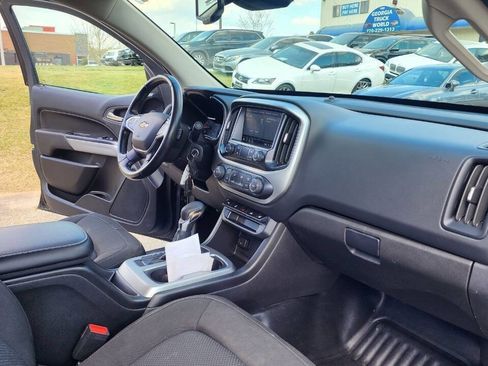 Used 2022 Chevrolet Colorado LT w/ Fleet Safety Package image 22