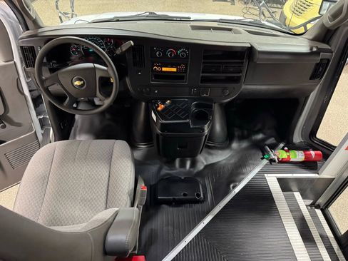 Used 2019 Chevrolet Express 3500 w/ School Bus Package image 38