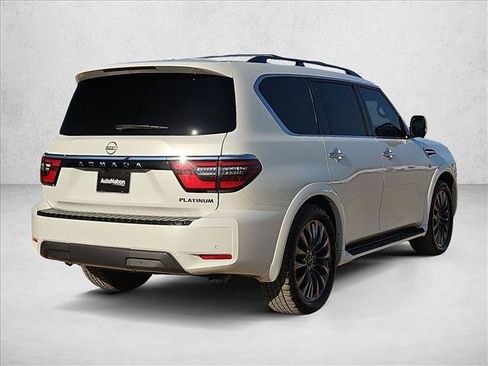 Used 2022 Nissan Armada Platinum w/ Captain's Chairs Package RWD image 5