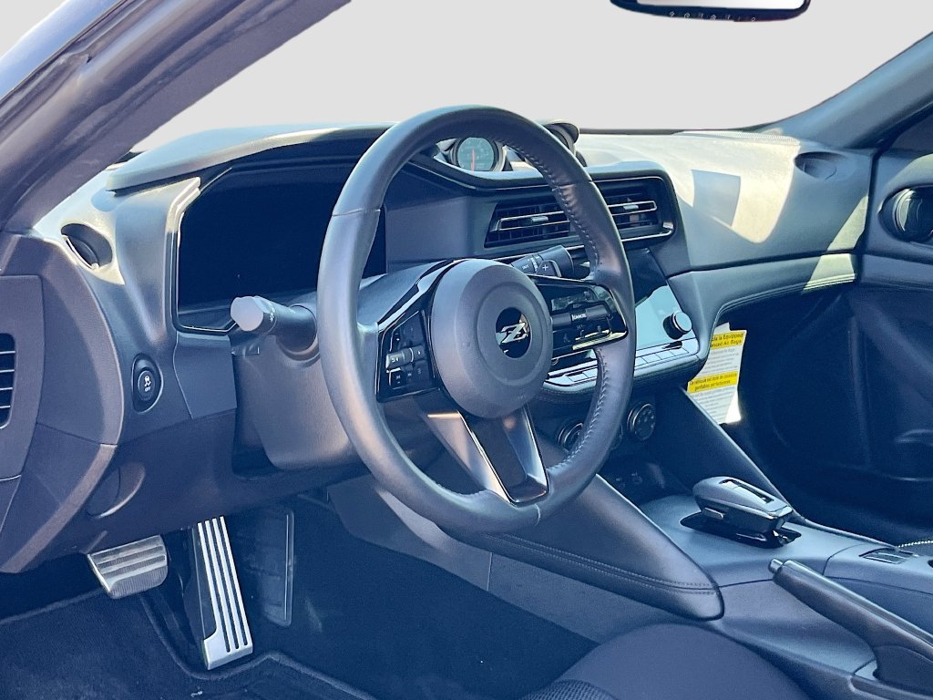 Used 2025 Nissan Z NISMO w/ Floor Mat Package RWD image 9