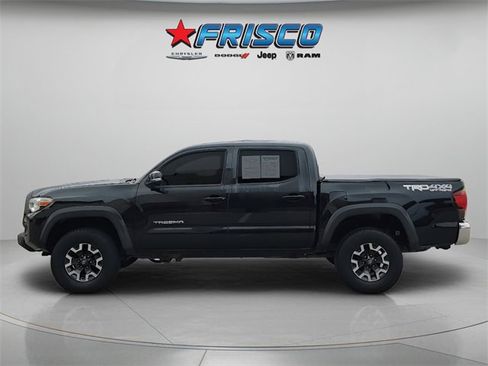 Used 2019 Toyota Tacoma TRD Off-Road image 5