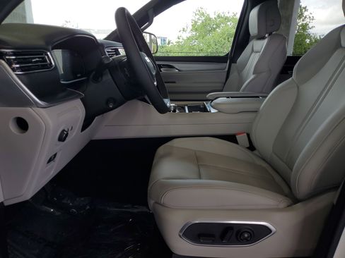 New 2026 Jeep Grand Wagoneer Limited AWD/4WD image 19