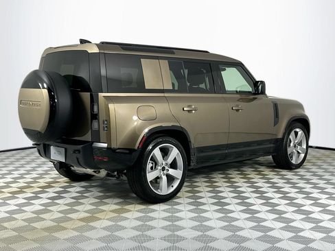 Used 2026 Land Rover Defender 110 X-Dynamic SE AWD/4WD image 5