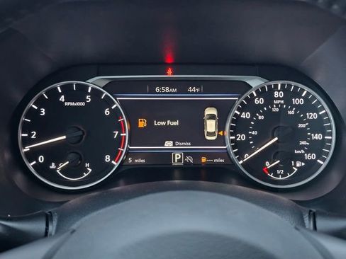 Used 2025 Nissan Sentra SV w/ SV Premium Package image 22