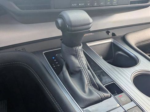 Certified 2025 Toyota Sienna LE image 11