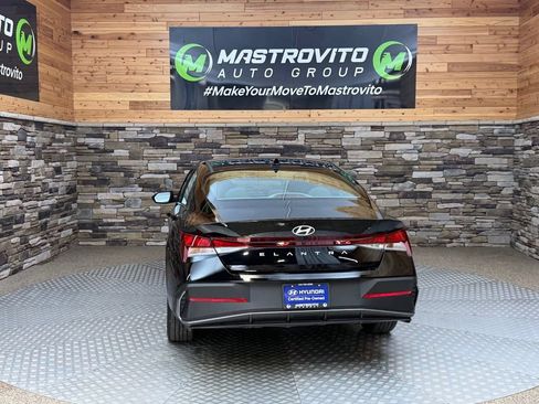 Used 2024 Hyundai Elantra SEL FWD image 18