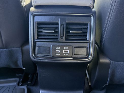 Used 2025 Subaru Forester Limited image 16