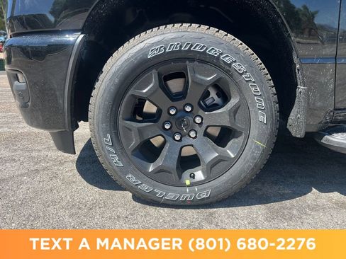 New 2026 RAM 1500 Express AWD/4WD image 9