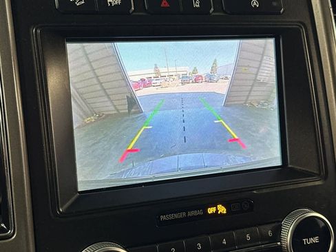 Used 2020 Ford Expedition XLT w/ Equipment Group 202A AWD/4WD image 23