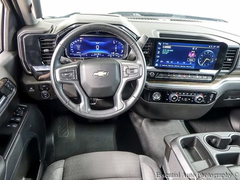 Used 2024 Chevrolet Silverado 1500 LT AWD/4WD image 13