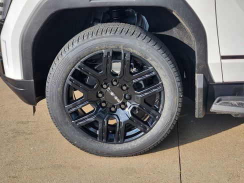 New 2026 GMC Sierra EV Elevation w/ LPO, Elevation Dark Package image 7