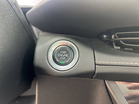 Used 2023 Buick Envision Avenir AWD/4WD image 33