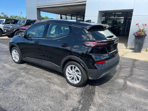 Used 2023 Chevrolet Bolt EUV LT w/ Driver Confidence Package FWD image 4