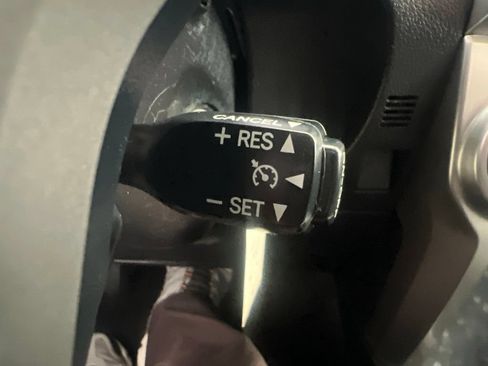 Used 2018 Toyota 4Runner SR5 Premium AWD/4WD image 52