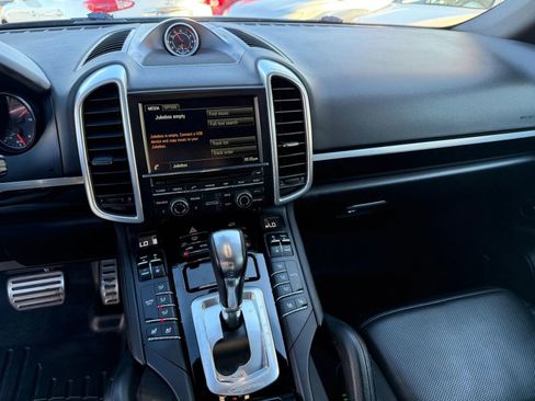 Used 2016 Porsche Cayenne S AWD/4WD image 41