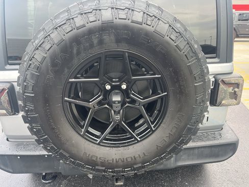 Used 2020 Jeep Wrangler Unlimited Sport S AWD/4WD image 30