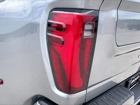 Used 2025 GMC Sierra 3500 Denali Ultimate AWD/4WD image 29