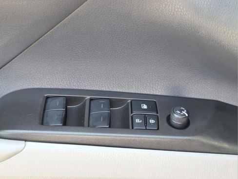 Certified 2023 Toyota Camry SE FWD image 13