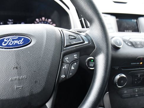 Used 2016 Ford Edge SE image 34