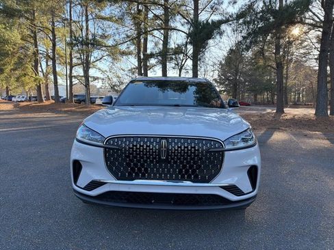 Used 2025 Lincoln Aviator Reserve w/ Equipment Group 201A image 3