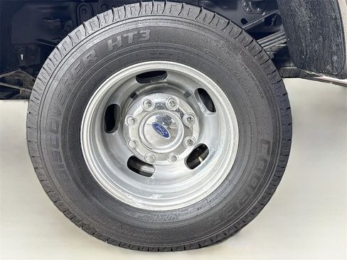 Used 2022 Ford F350 Lariat w/ Lariat Ultimate Package image 32