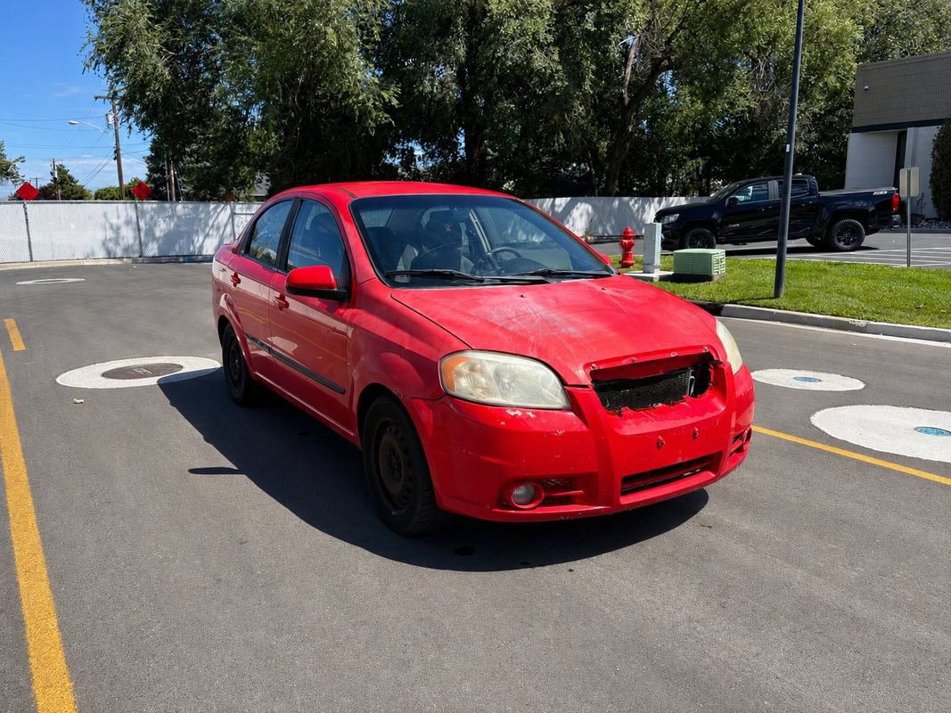 Used 2010 Chevrolet Aveo LT w/ LPO, Bodyside Molding Package FWD image 7