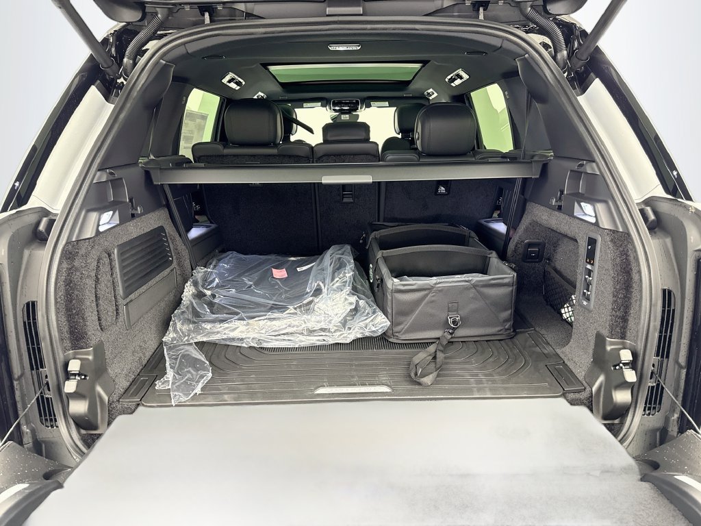 New 2027 Land Rover Range Rover Long Wheelbase SE AWD/4WD image 27