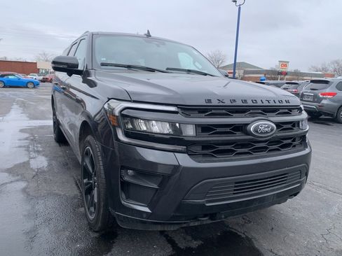 Used 2023 Ford Expedition Max Limited image 1