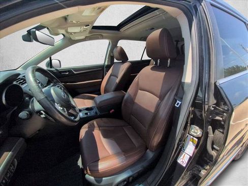 Used 2017 Subaru Outback 2.5i Touring AWD/4WD image 15