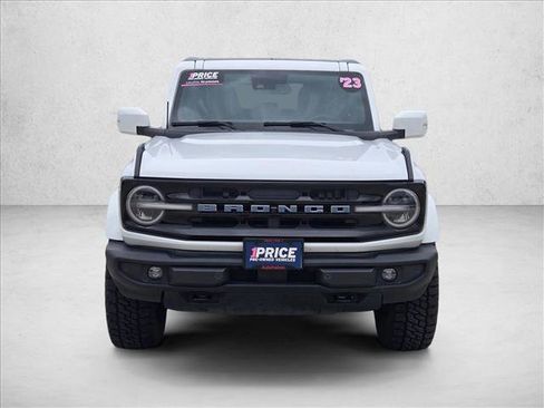 Used 2023 Ford Bronco Outer Banks AWD/4WD image 2