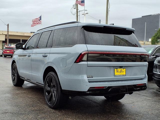 New 2025 Lincoln Navigator Reserve w/ Jet Appearance Package AWD/4WD image 6