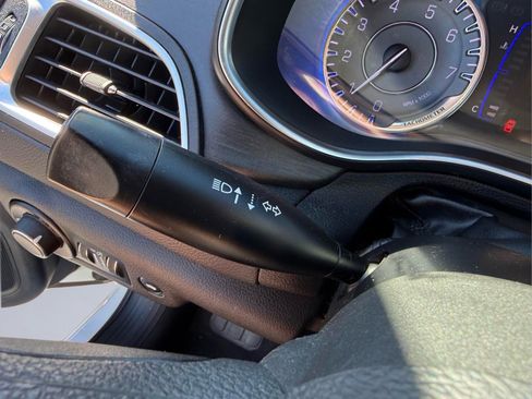 Used 2016 Chrysler 200 Limited FWD image 24