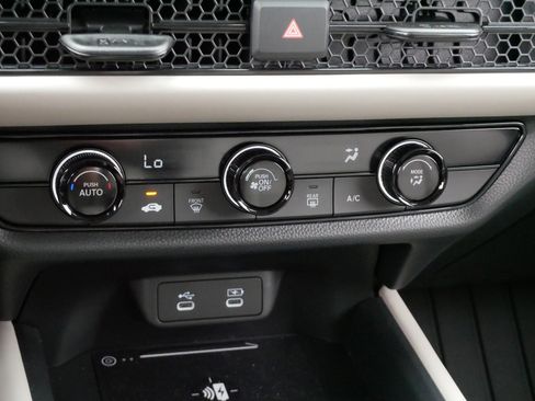 Certified 2026 Honda HR-V LX image 23