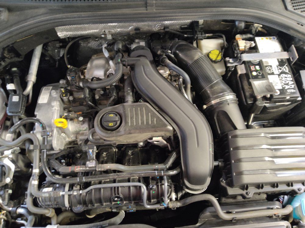 Used 2025 Volkswagen Jetta Sport FWD image 30