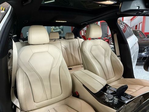 Used 2018 BMW 530i xDrive image 20