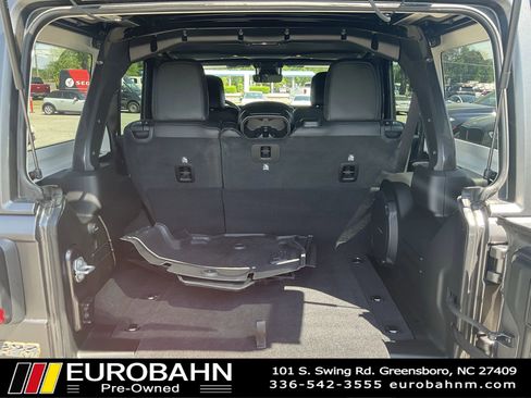 Used 2025 Jeep Wrangler Unlimited Rubicon 392 AWD/4WD image 36