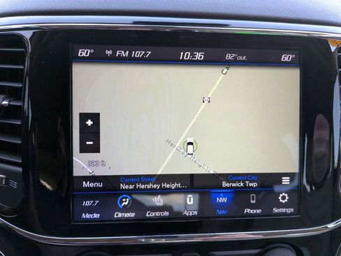 Used 2020 Jeep Grand Cherokee Overland AWD/4WD image 22
