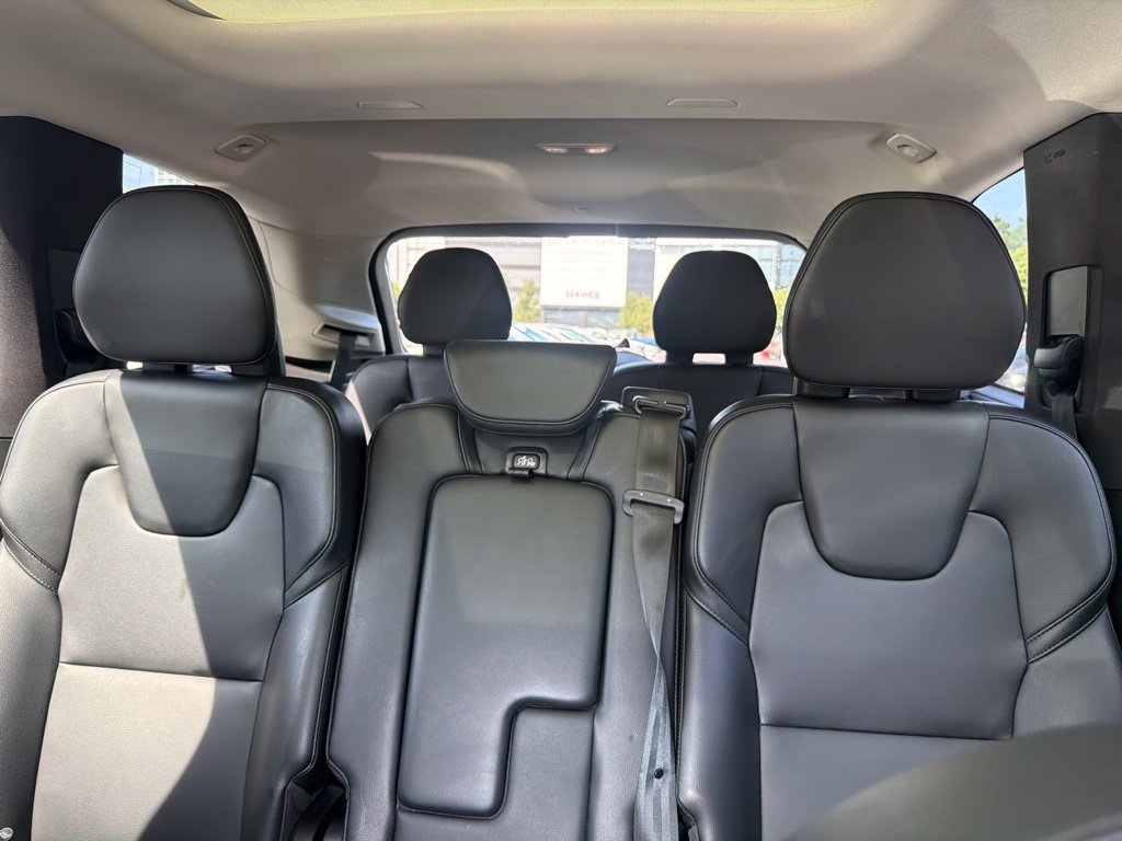 Used 2023 Volvo XC90 B5 Core w/ Protection Package Premier AWD/4WD image 16