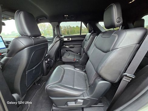 Used 2020 Ford Explorer ST w/ Premium Technology Package image 14