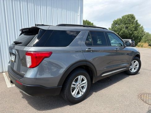 Used 2023 Ford Explorer XLT w/ Equipment Group 202A AWD/4WD image 3